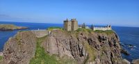 PICTURES/Dunnottar Castle/t_Castle on Hill (1).jpg